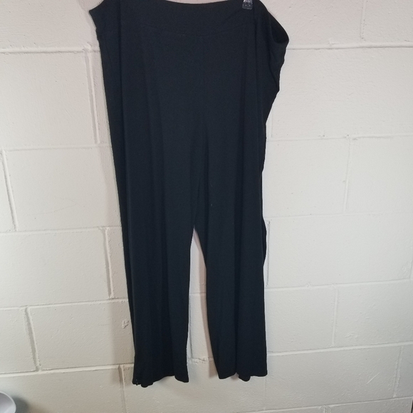 J Jill Wearever Collection full leg cropped black pants - Picture 3 of 5